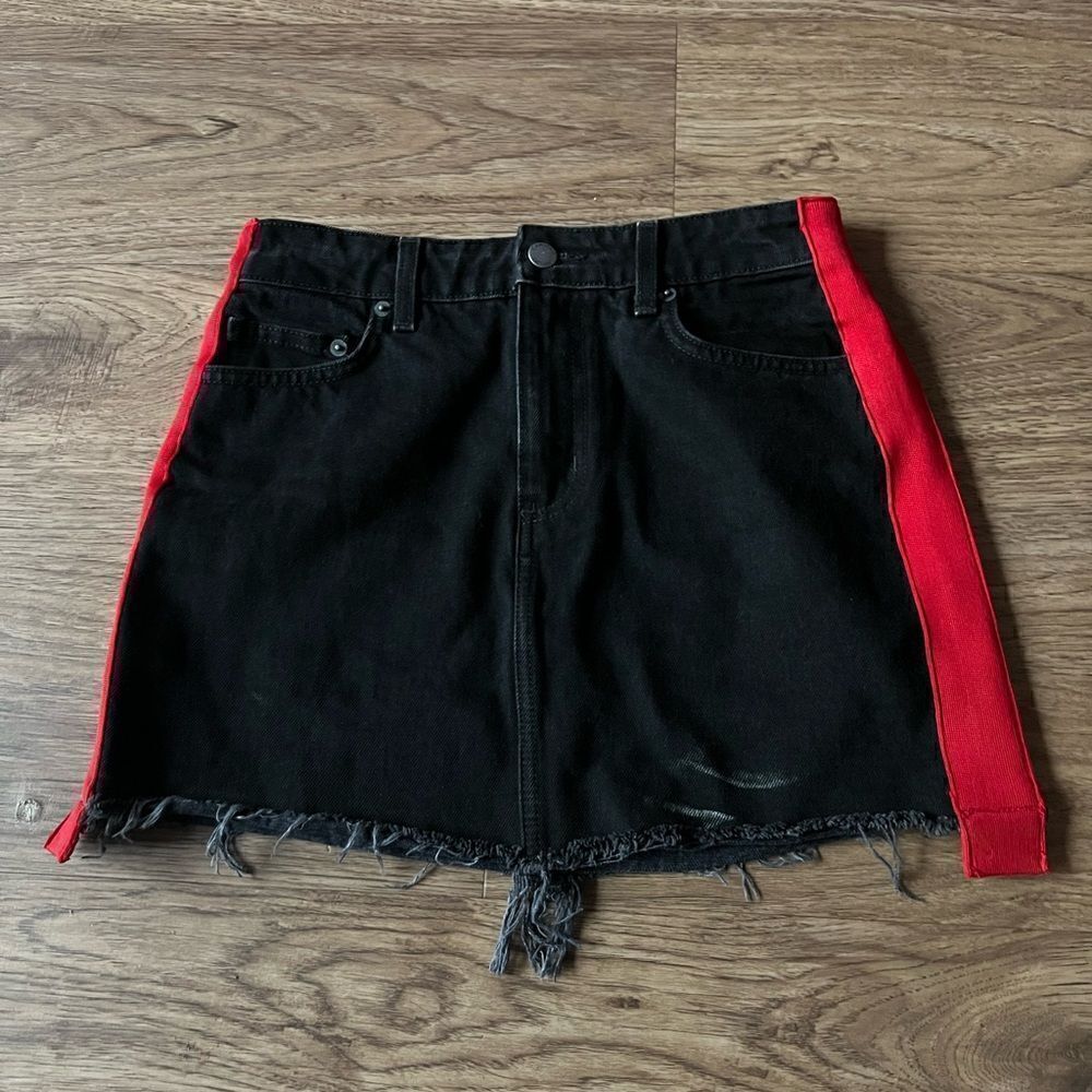 Carmar LF Denim Colin Side Stripe Skirt Black Red Mini Raw Hem Cutoff Size 27 - Picture 3 of 7